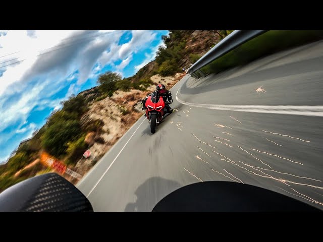 Ducati Panigale v4s | BMW-s1000rr  MADNESS 🔥