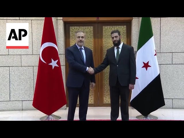 Insurgent who led overthrow of Assad holds talks with Turkish FM in Damascus