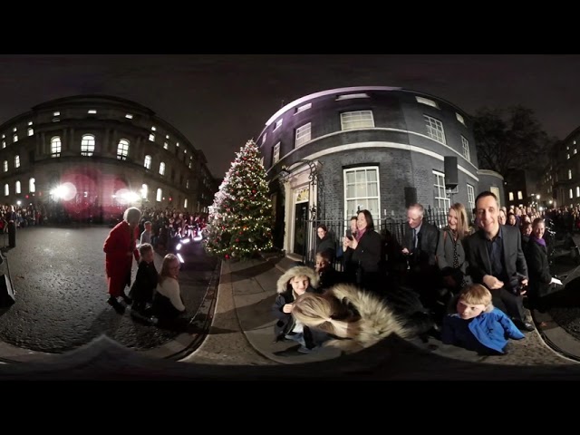 360 VIDEO: No 10 Christmas tree lights switch-on