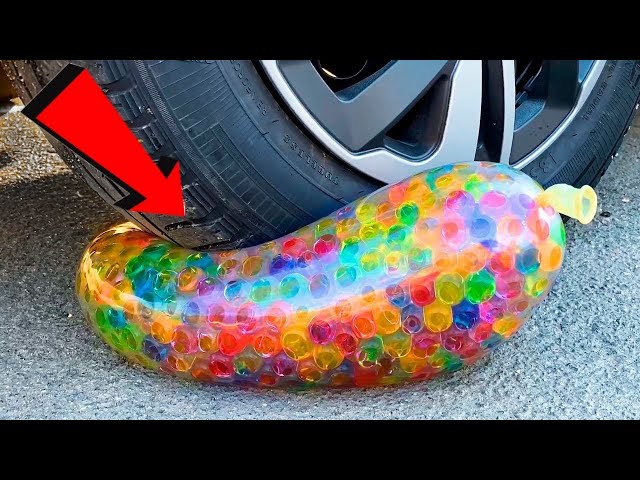 EKSPERIMEN MOBIL vs BALON BESAR WATER BEADS || MENGHANCURKAN BARANG RENYAH DAN LEMBUT DENGAN MOBIL