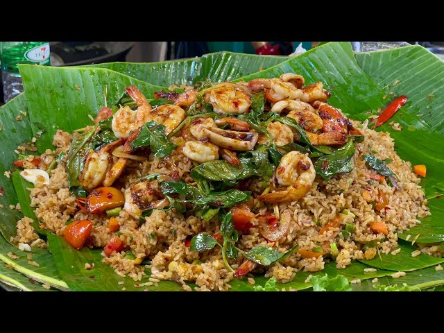 Tom Yum Flavored Seafood Fried Rice wrapped in Egg |Thai Street Food |Bangkok's Night Market|ข้าวผัด