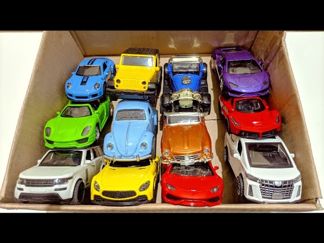 BOX FULL OF Model Cars /Honda Civic, Bugatti Divo, McLaren 650s, Audi Rs7, Ford Raptor, Ferrari sf90