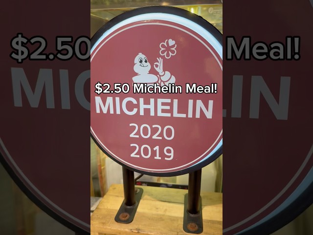 $2.50 Michelin Star #michelinstar #cheaptravel #cheapeats #budgettravel #thailandfood #streetfood