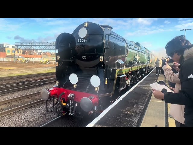 ‘35028 Clan Line & 47848’ | The Bath & Bristol Christmas Express | 14th December 2024 @ Salisbury.