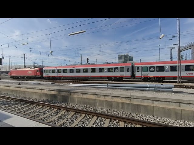 Munich, Hauptbahnhof OBB Austrian train on 2019-06-01 at 1636 VR180 3D 4K