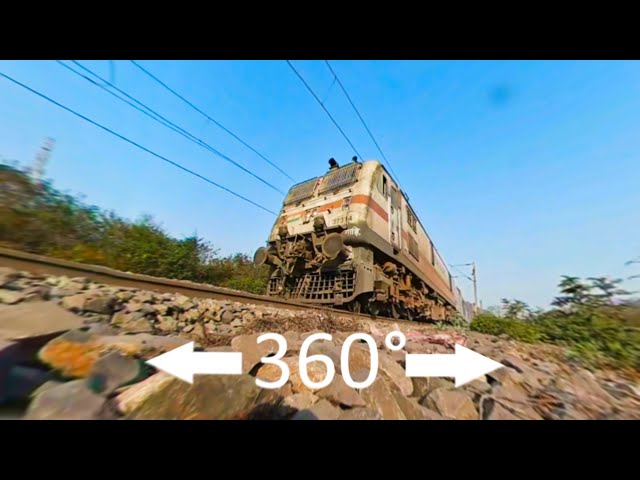 360 Video of WAP-7 Nandan Kanan Express: VR Indian Railways