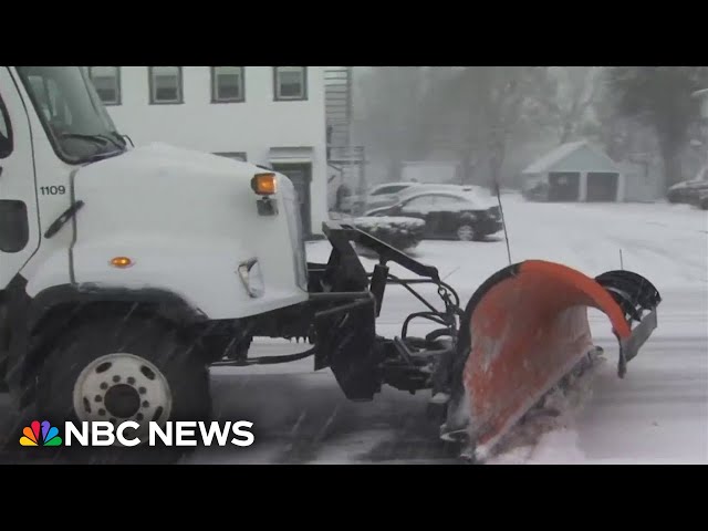 Eighty-five million on alert for winter storms