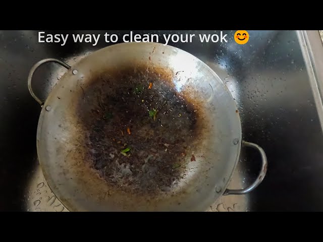 Wok Cleaning 101 – The Wok Cleaning Hack Asian Chefs Won’t Tell You!