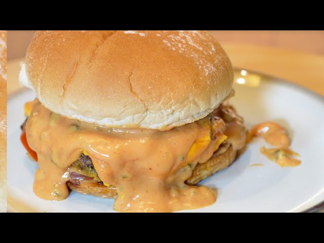 🇺🇸Homemade Gourmet Smash Burger Recipe in 5 Minutes!🍔🔥🍔 EASY COOKING💯