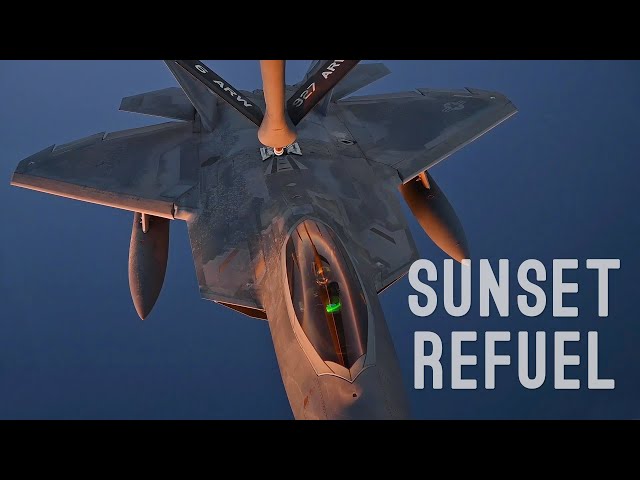 F-22 Raptors - Sunset Refuel (4K)