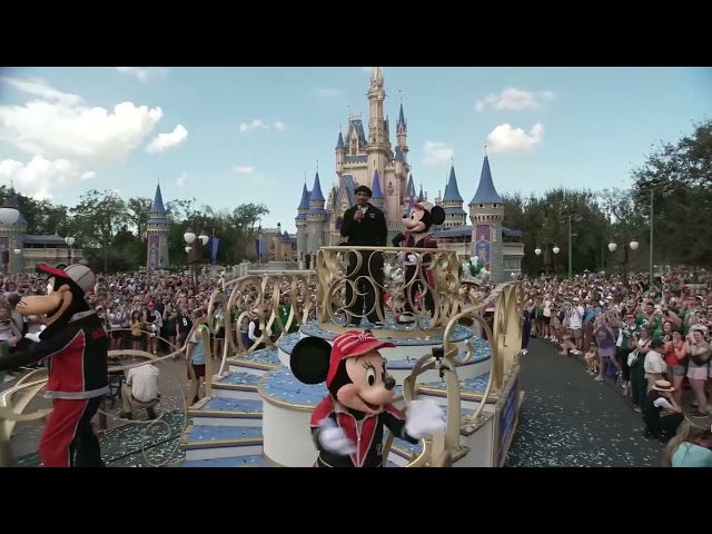 Jalen Hurts CELEBRATES Super Bowl LIX win at Disney World 🎢