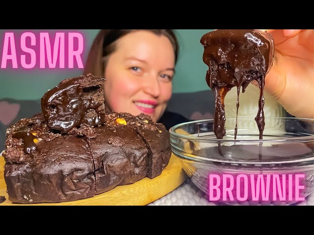 ASMR Eating Brownie (Or Smth Close) (NO TALKING) EATING SOUNDS |ASMR MUKBANG 먹방