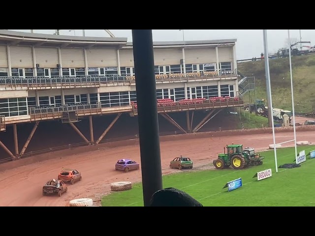 Race 4 lady bangers at Odsal part2 #BangerRacing