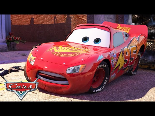 Lightning McQueen Trapped in Radiator Springs | Pixar Cars