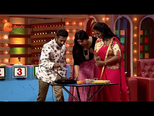 Actress Roja Selvamani Making Chapati - Comedy Nights - Best Scene - Ep 11 - Zee Telugu