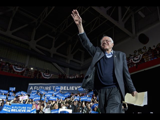 Thousands rally for Sanders before Iowa caucuses, in 360º