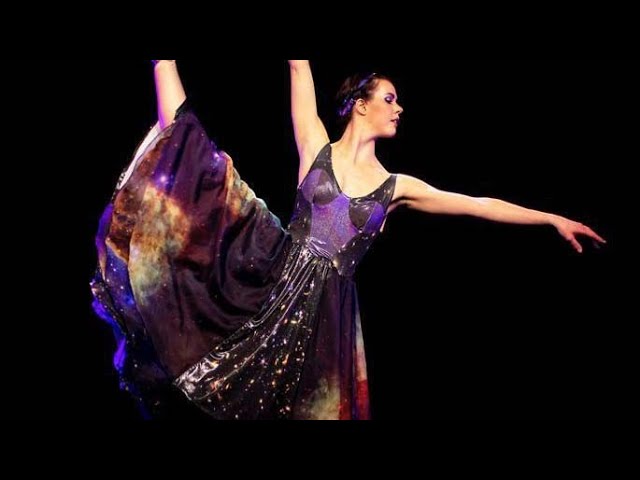 The Harmony Of The Stars - Immersive 3D VR180 Costume Dance Performance