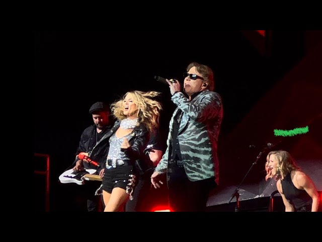 Welcome To The Jungle - Carrie Underwood & Axl Rose 3/13/23