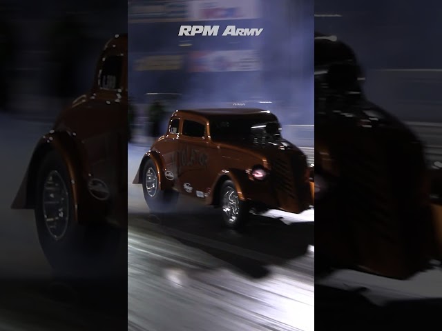 Scottrods Gasser Blasts a 5.76 at 114 MPH! 🔥 | Vintage Drag Racing