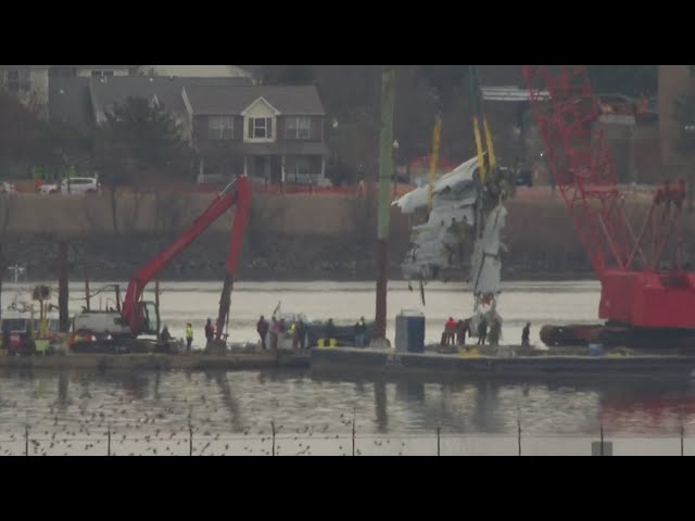 Bodies of passengers killed in DC plane crash recovered from Potomac River