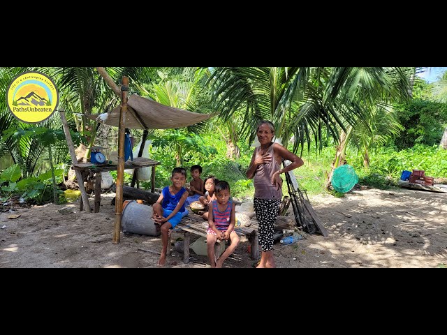 Philippines: Rural family living by Marcilla beach - Part 1