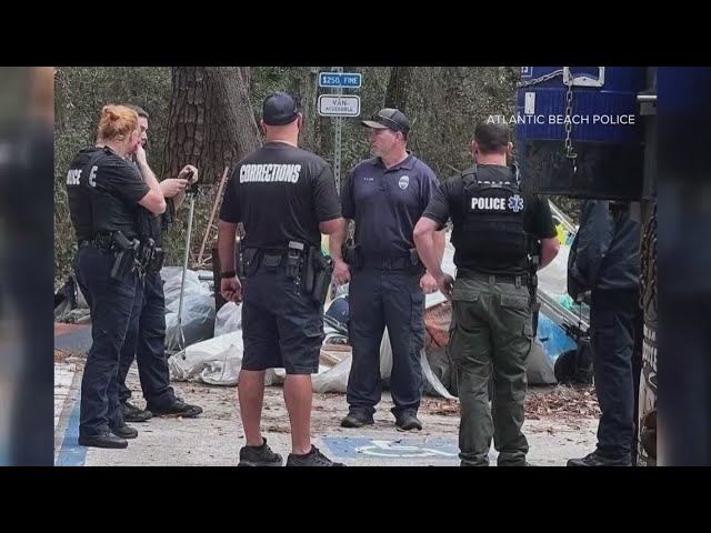 Police tear down homeless camp in Atlantic Beach, Florida