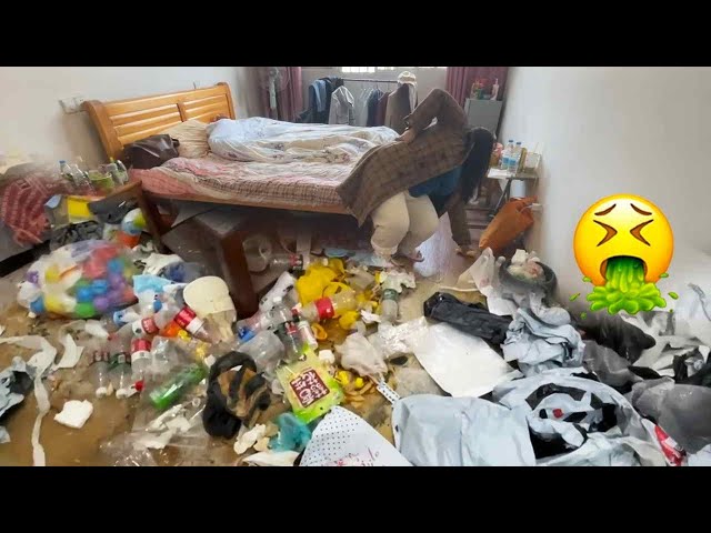 😰This Pregnant Woman Can't Tidy Up, She Needs Our Help