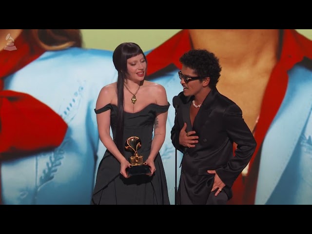 LADY GAGA & BRUNO MARS Win BEST POP DUO/GROUP PERFORMANCE | 2025 GRAMMYs