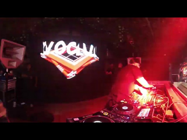 Roger Sanchez live at VOCAL, Lab11. Birmingham. 360 from the DJ booth.