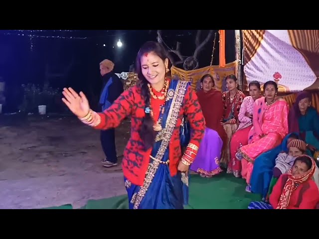 बैठ बाना मेरी गाड़ी में😘(Meri gadi) @Mahila Sangeet Dance🥰❤️🔥🔥Solo Dance beauty Lady beautiful Dance