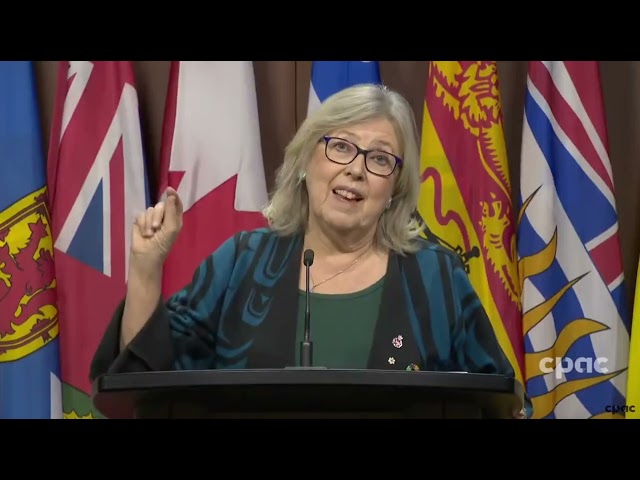 Elizabeth May's response to Donald Trump wanting Canada to become part of America #asmr #news