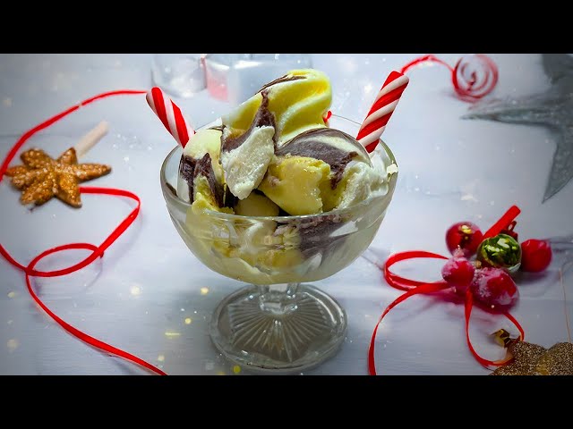 Impress Your Guests with This Layered Christmas Ice Cream Dessert!