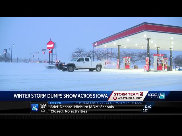 Snowplow drivers busy across Iowa after slow winter season