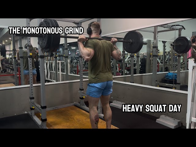 How I stay locked in through the monotonous grind | Heavy Squat day VLOG Chat