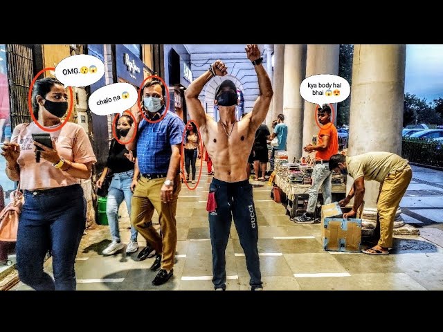 Connaught Place Shirtless video in public With reaction😱bodybuilder😳 shirtless bodybuilder in public