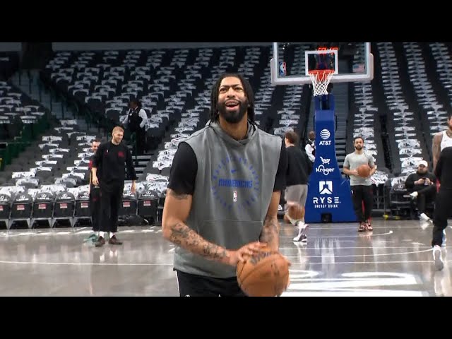 Anthony Davis warms up pregame at American Airlines Center before Mavs debut against Rockets