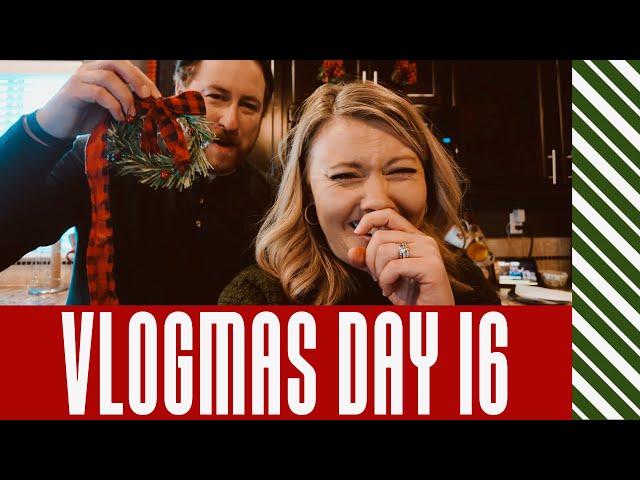 The World's Smallest Wreath // Vlogmas Day 16