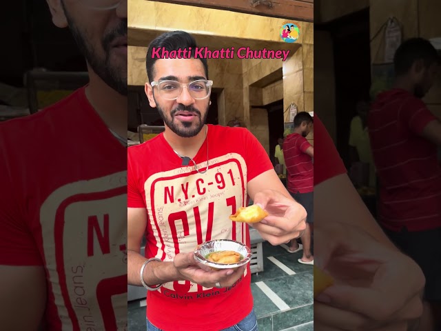 #samosa #shortsfeed #shortsindia #samosalove #youtubeshorts #dailyshorts #foodshorts