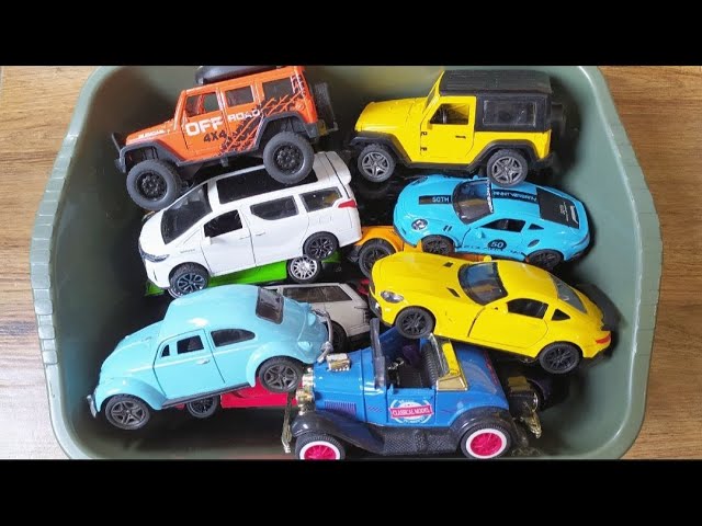 BOX FULL OF Model Cars /Honda Civic, Bugatti Divo, McLaren 650s, Audi Rs7, Ford Raptor, Ferrari sf90