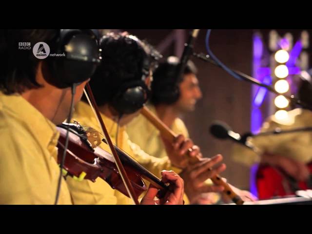 Soohe Khat - Satinder Sartaaj Live