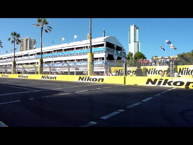 V8 Supercars First Lap Pass