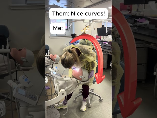 Ergonomics? Someone please introduce me to her 🤣😶‍🌫️ #dental #dentalstudent #ergonomics #posture