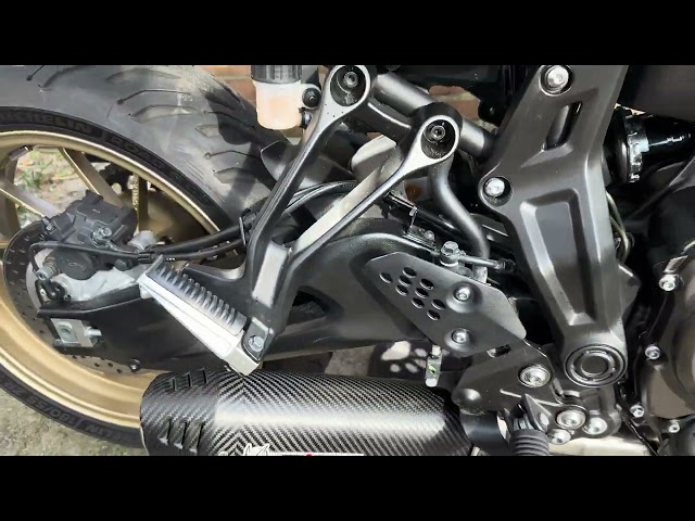 Tracer 7 @MivvExhausts  Carbon Oval exhaust sound