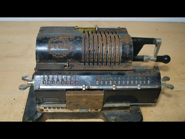 RESTORATION of the old rusty FELIX arithmometer, built in 1957. Restoring the calculating machine.