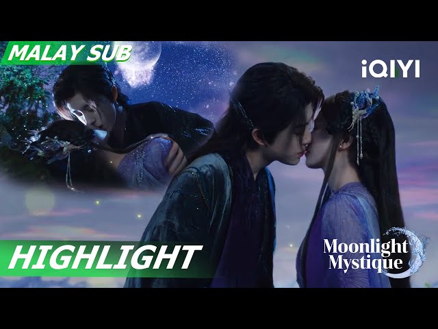 💖Surrounded by fireflies💗💗Pushed down & Sweet Grassland Kiss🙊🌿|  Moonlight Mystique | iQIYI Malaysia