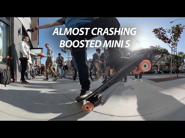 ALMOST CRASHING BOOSTED BOARD MINI S (360° VR)