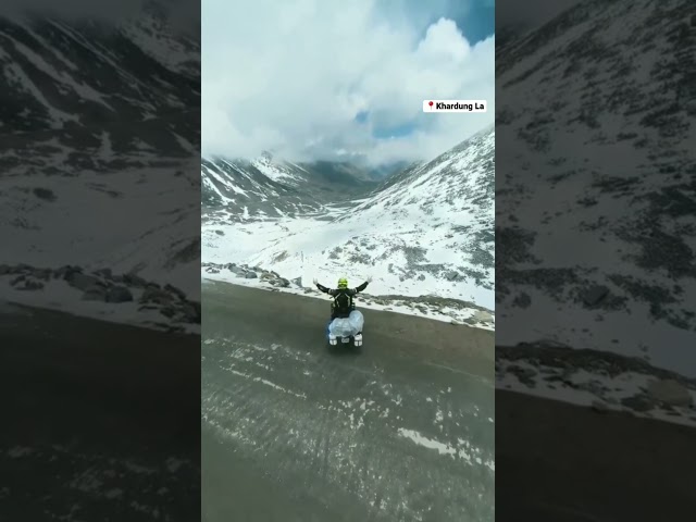 Alone rider in the khardungla #shorts #youtubeshorts