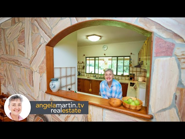 8 Punch Close Kuranda, Qld 4881 Angela Martin Real Estate