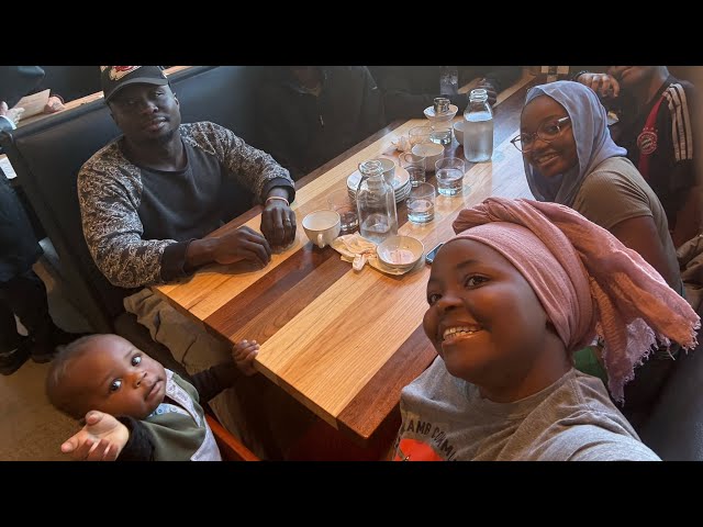 BRUNCHING WITH THE FAMILY