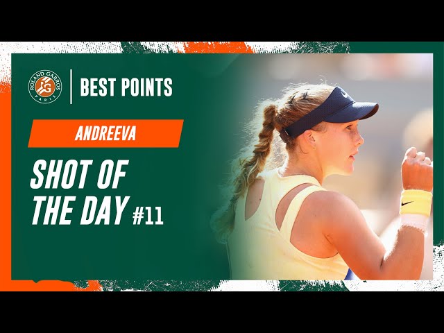 Shot of the day #11 Mirra Andreeva | Roland-Garros 2024